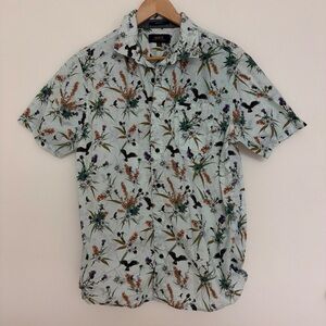 Roark Journey Floral Bird Print Men's Size Medium Short Sleeve Classic Fit